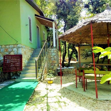 Ramo'S Green Beachside Retreat - Cozy 2 Bedroom Home Vlorë Екстериор снимка